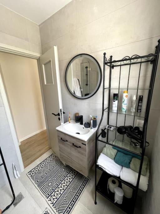 Apartamento Luxury Penthouse In Pagrati Atenas Exterior foto